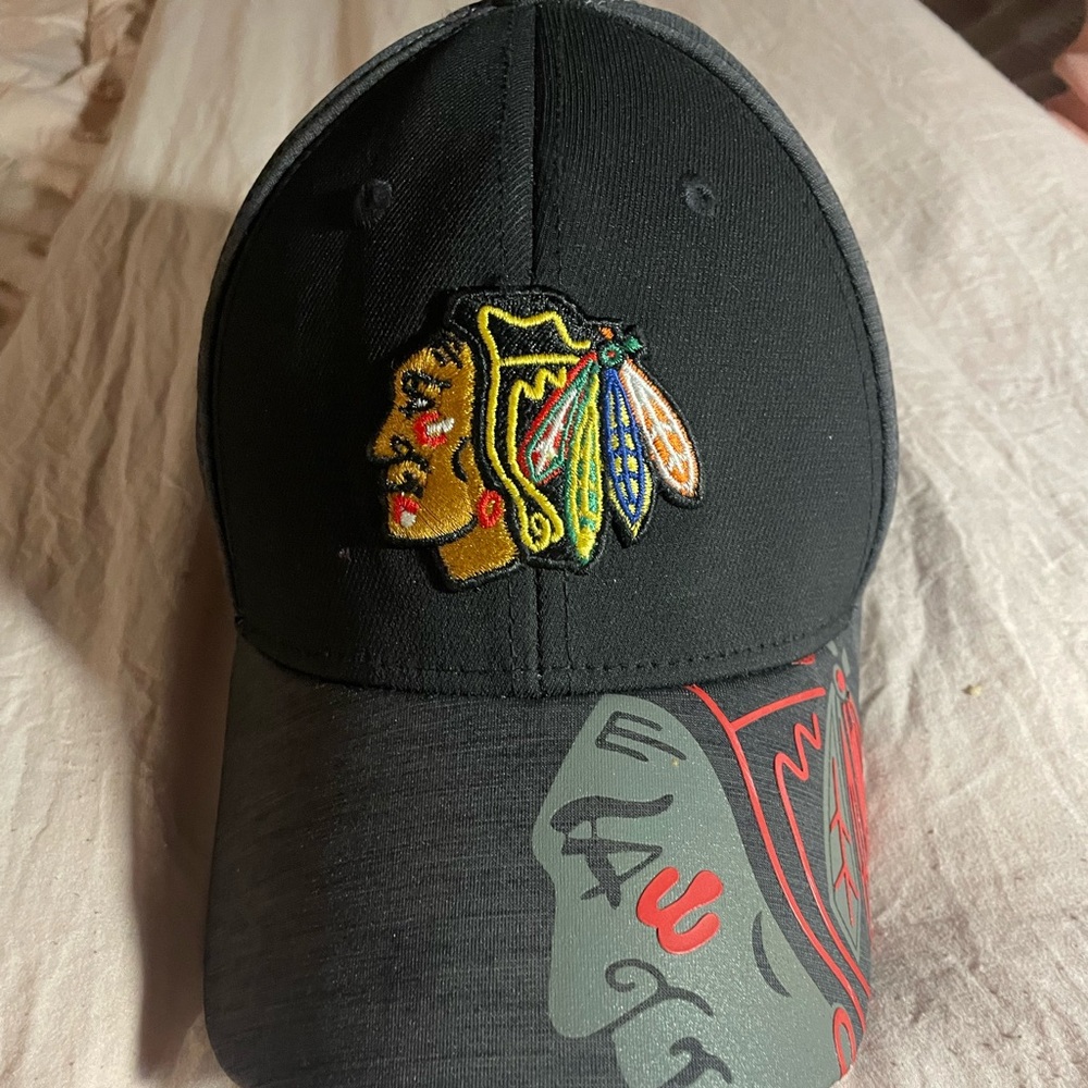 Blackhawks youth hat never worn